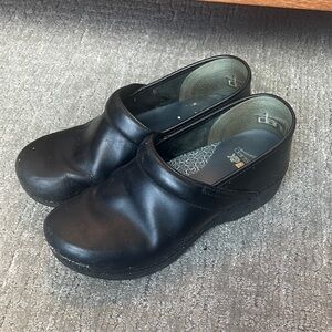 Dansko Black XP 2.0 Slip-On Clogs
